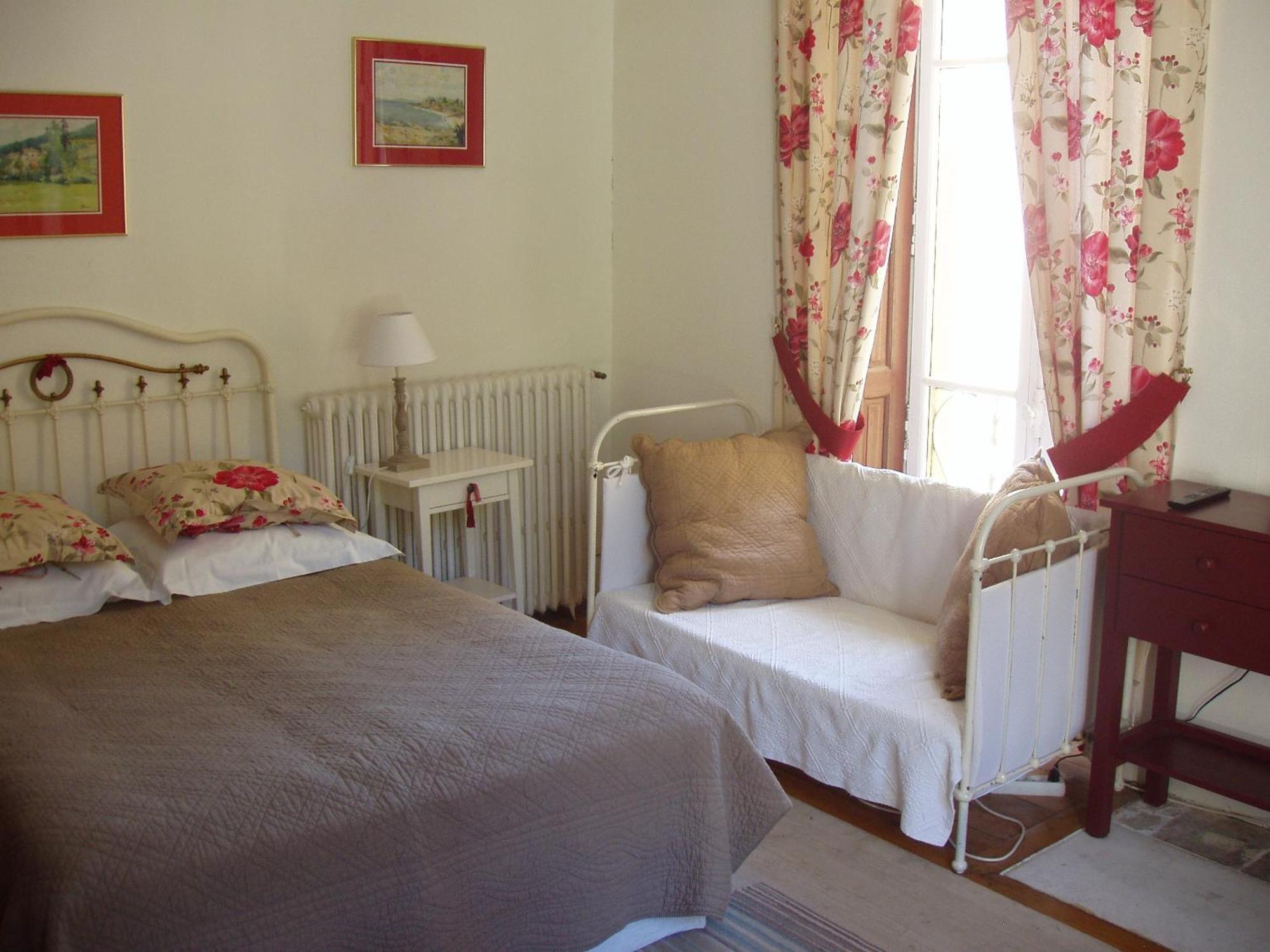 Bed and Breakfast Castel De La Pique Bagnères-de-Luchon Esterno foto