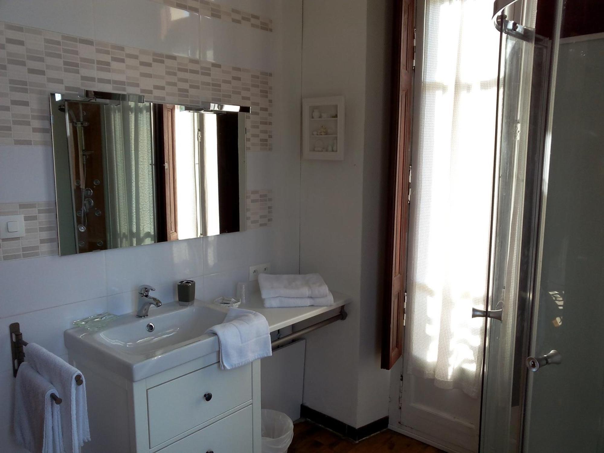 Bed and Breakfast Castel De La Pique Bagnères-de-Luchon Esterno foto